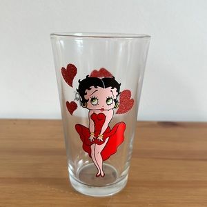 Betty Boop Red dress pint glass